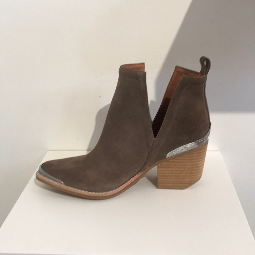 Cromwell Bootie by Jeffrey Campbell - Picture 3 of 8